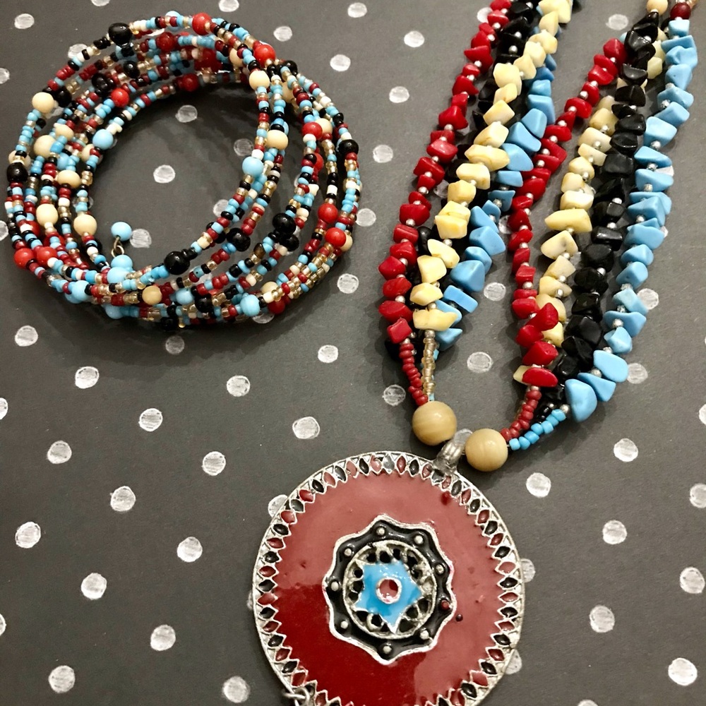 Medallion ~beaded bracelet